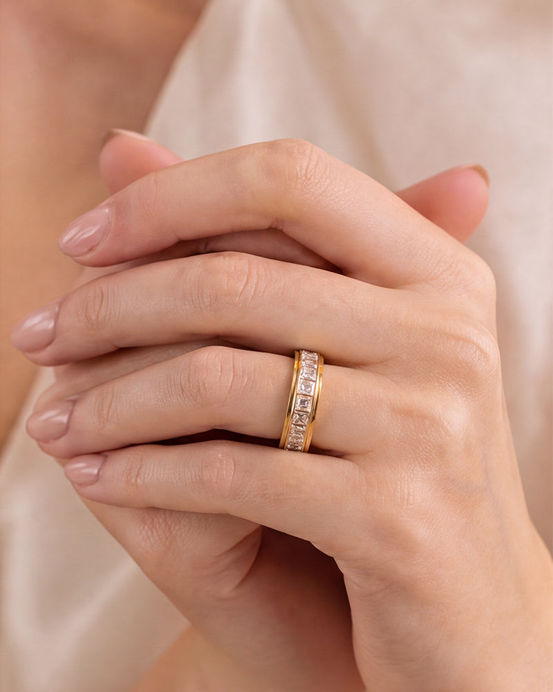 Titanium Steel Cubic Zirconia Spinner Ring